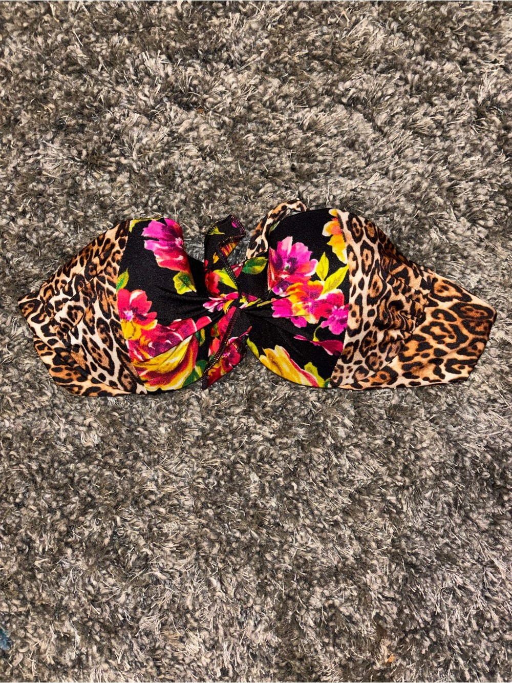 Vintage Victoria Secret printed bikini top 34D